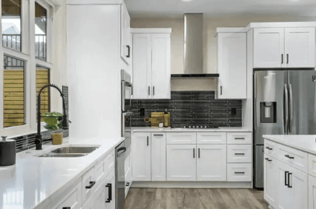 DISTINCTIVE COLLECTION